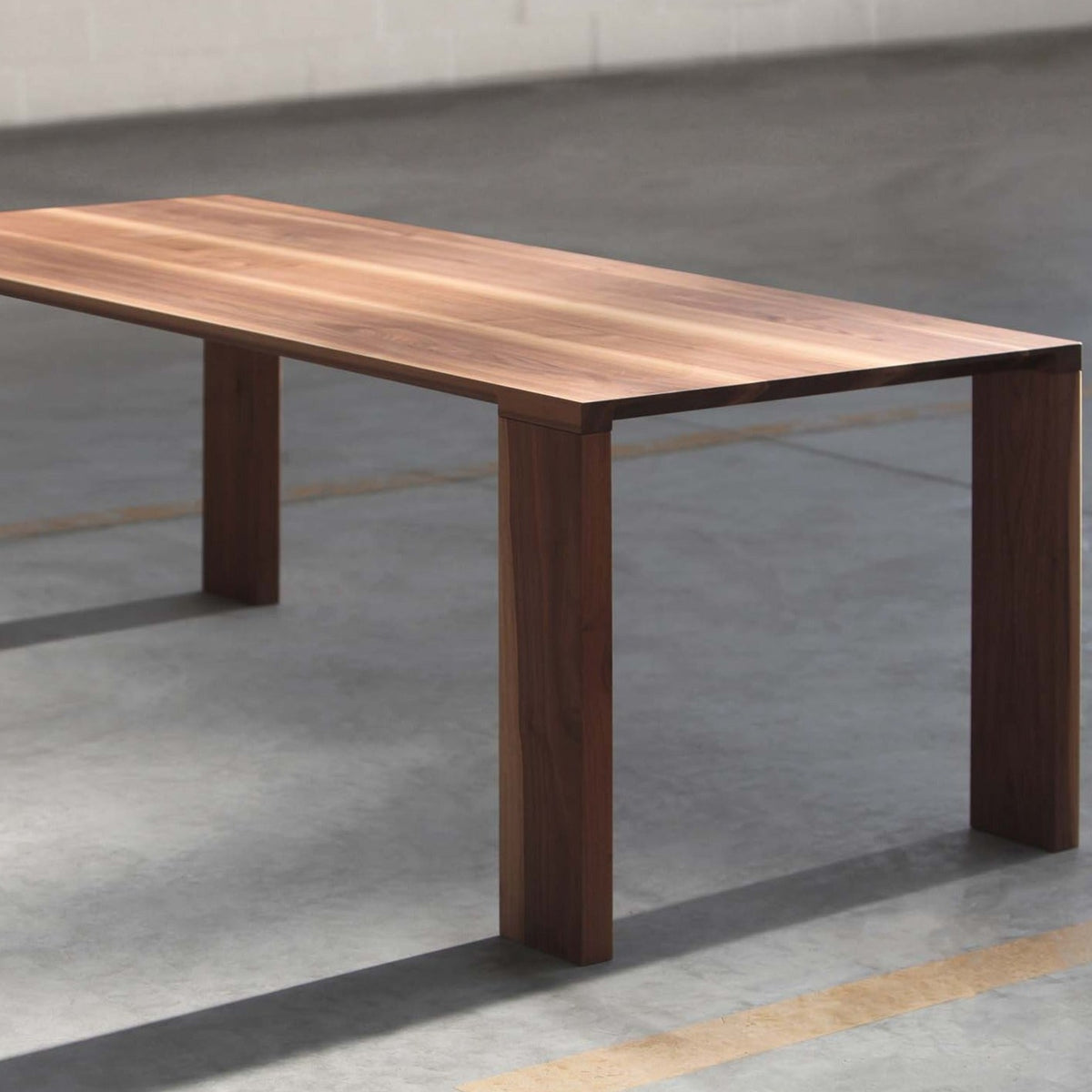 Radii Table Dining Table Bensen   