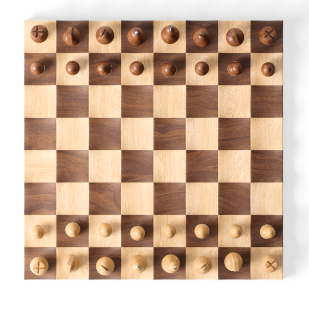 Wobble Chess Set, Walnut Game Umbra   