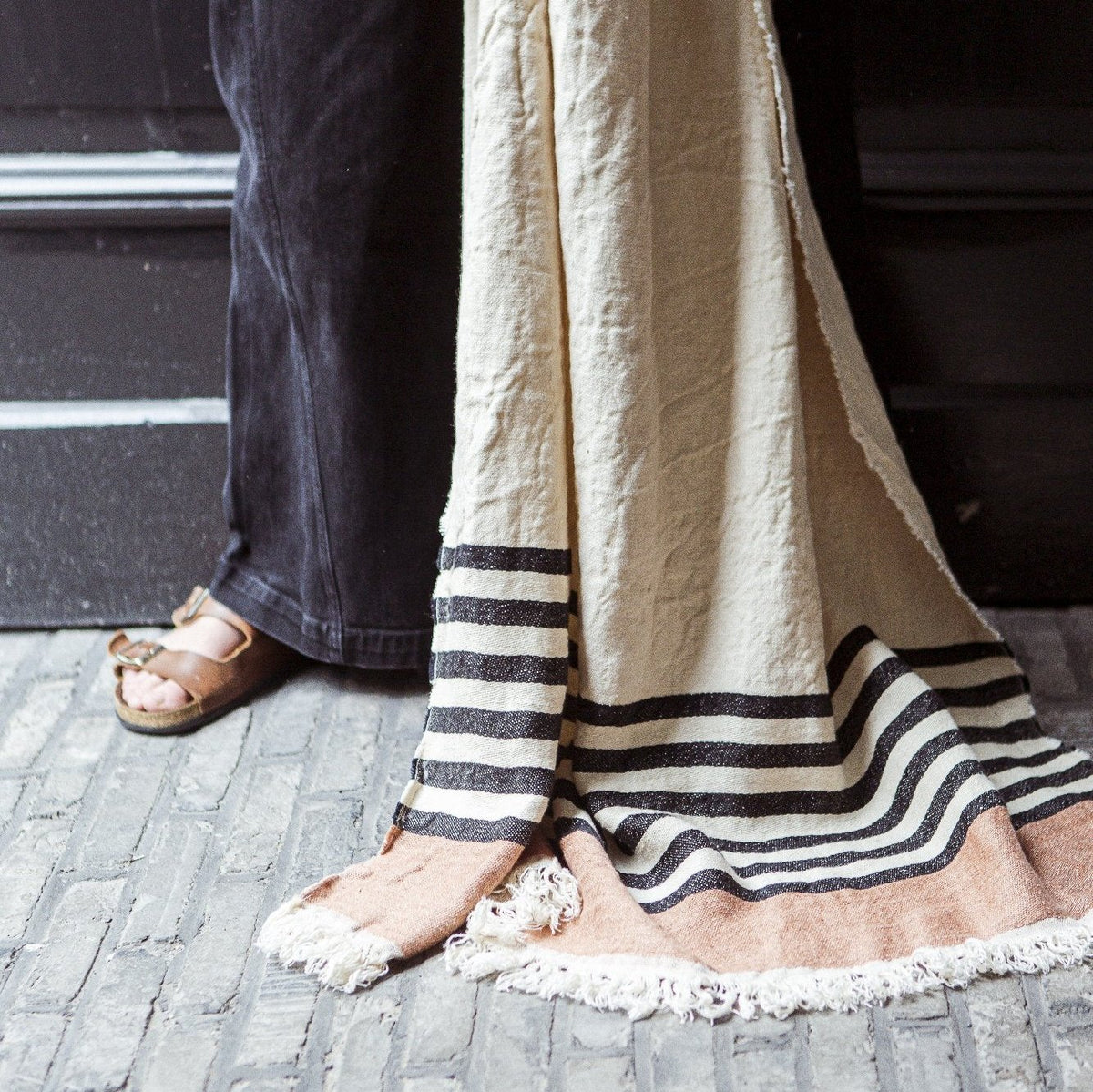 Inyo Fouta Throw Libeco   