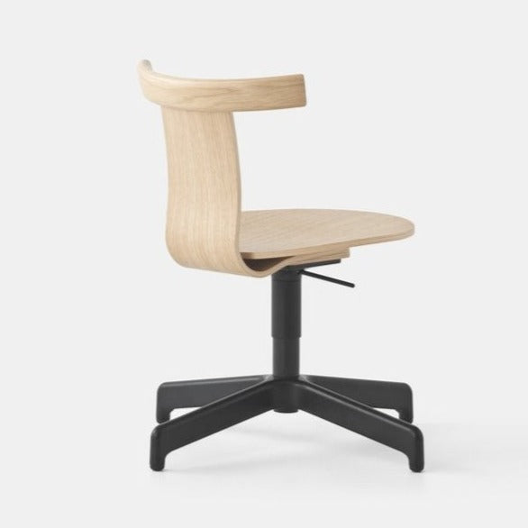 Jiro Swivel Chair Task Chair Resident Natural Oak Black Base 